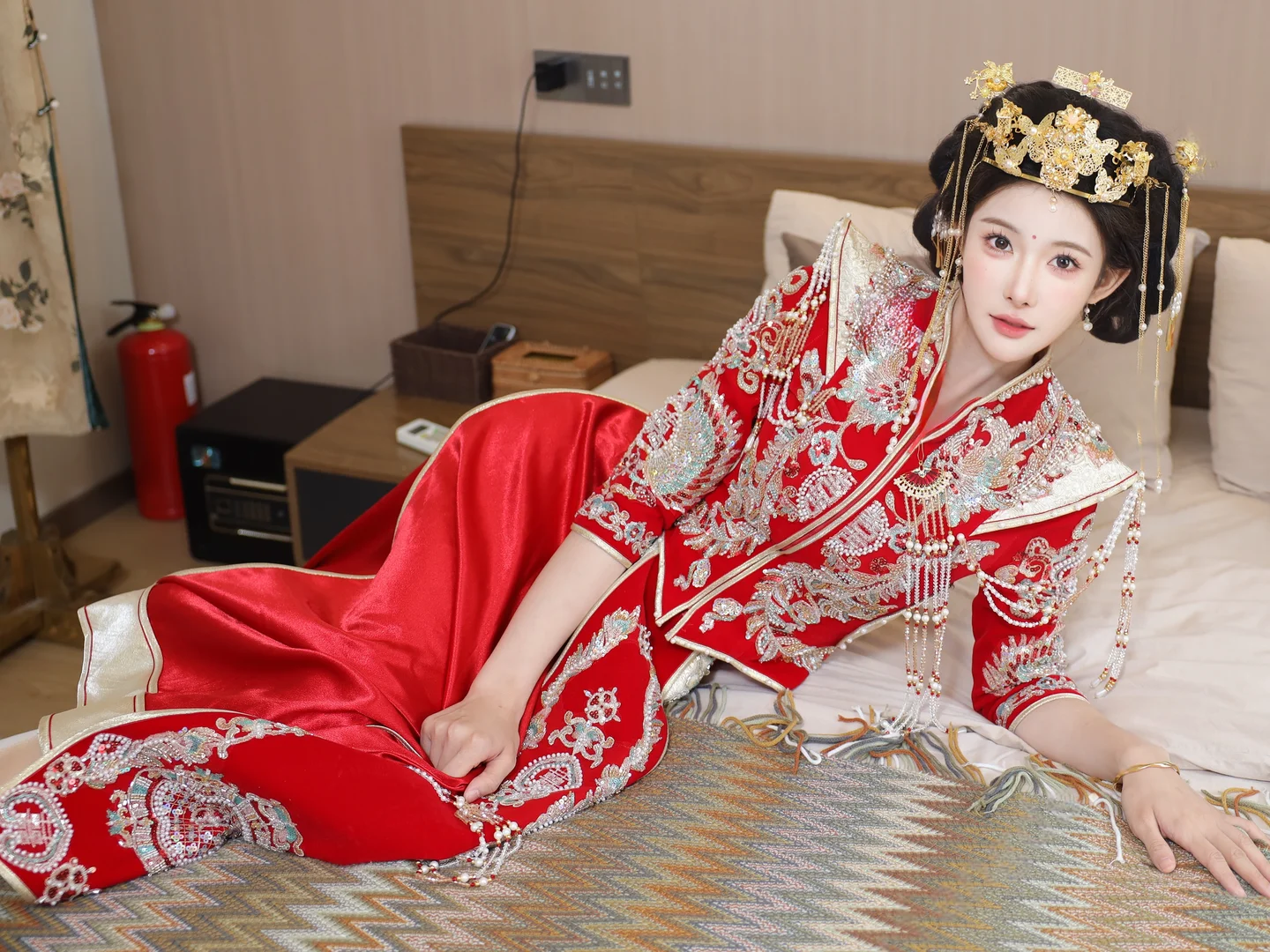 梨霜儿 - No.004 新娘红装 [113P-2.3GB] tg@simisebaisi 【丝足阁】026.webp